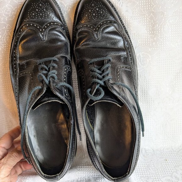 Vintage Black Leather Wingtip Shoes Size 11 EU 44 Cat's Paw Heels - Picture 8 of 10